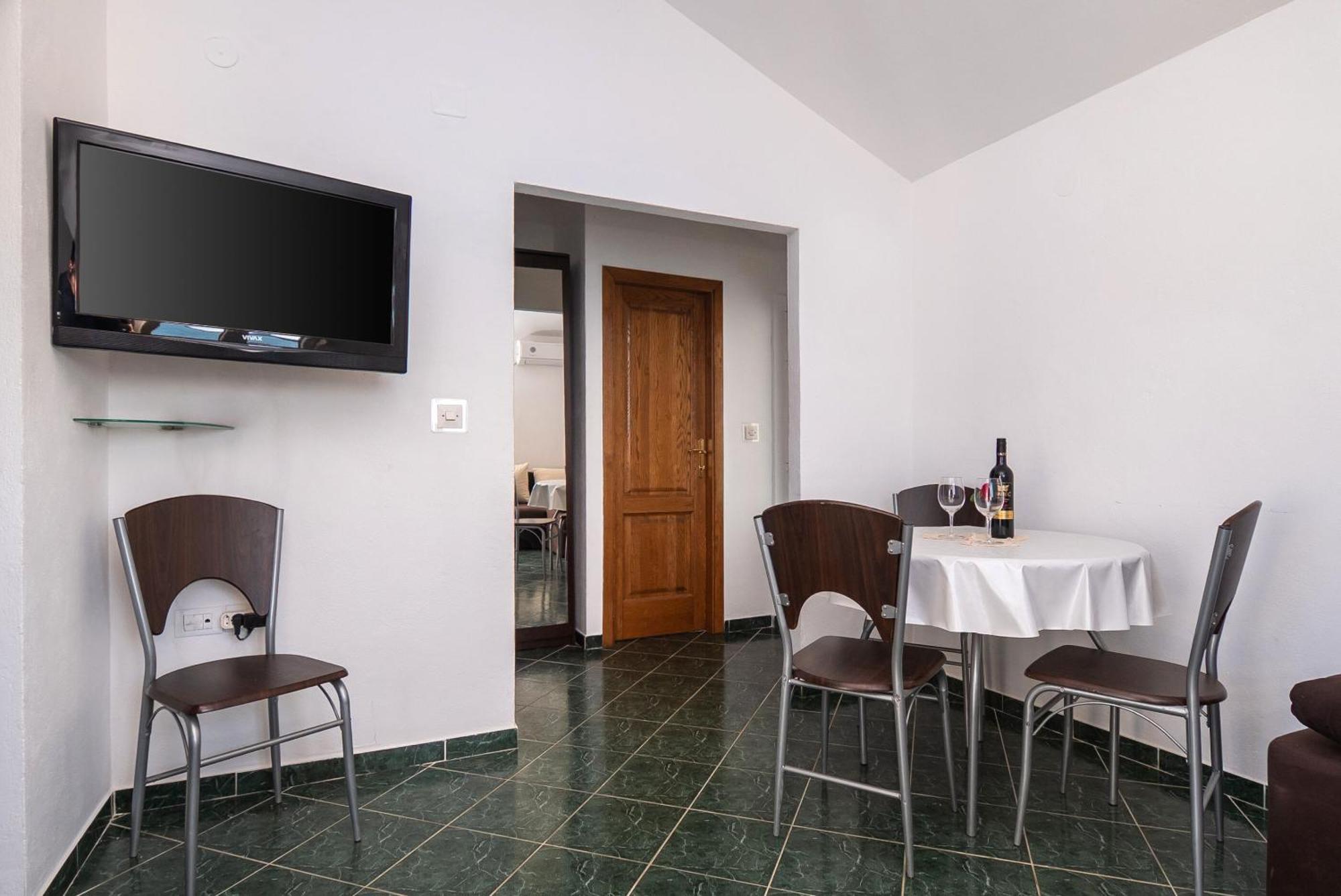 Branko Apartament *